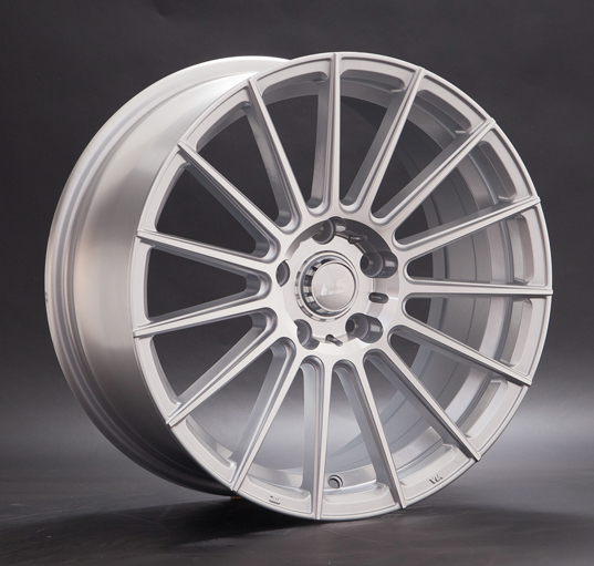 Диски LS wheels LS 390 7.5 х 17 5*114,3 Et: 40 Dia: 73.1 классический серебристый цвет